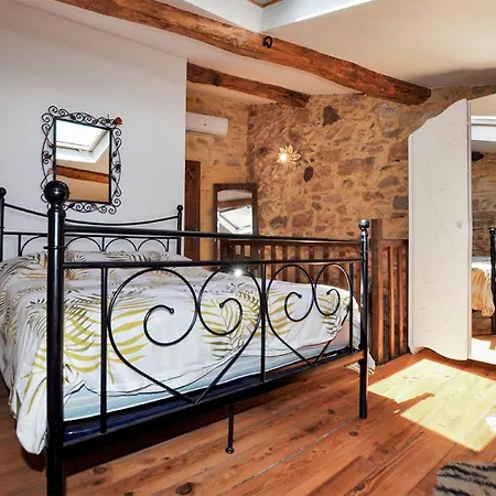 1 Bedroom Stunning In